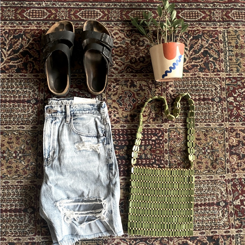 American Eagle Distressed “Skater Short”